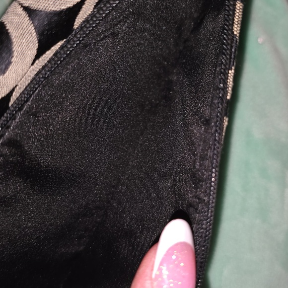 Coach wallet, large, 12 card slots +1 for id - Picture 4 of 9